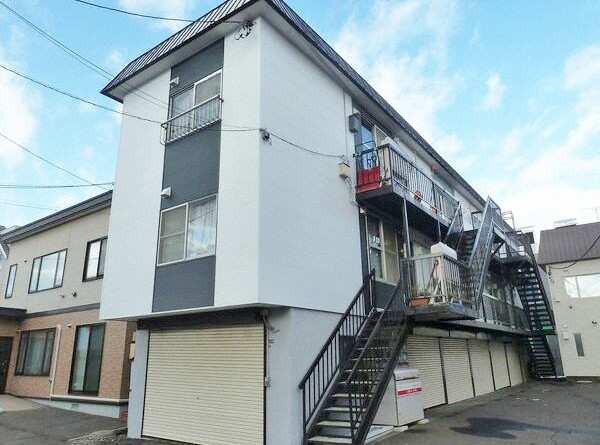 北海道札幌市白石区北郷二条１４（アパート）の賃貸物件の外観