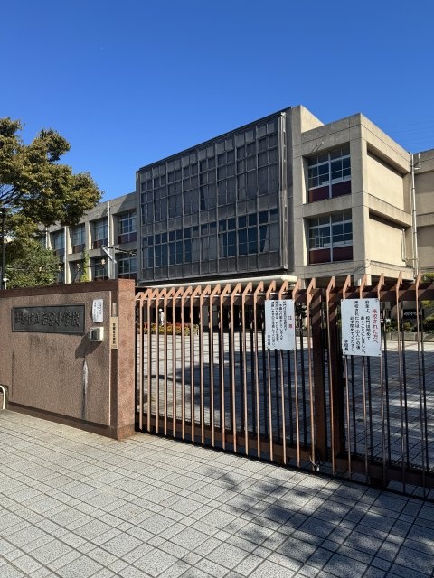 【加古川市尾上町養田のアパートの小学校】