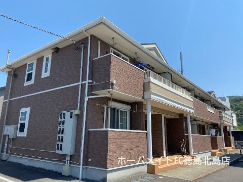 徳島市庄町のアパートの建物外観