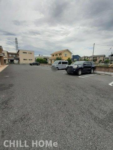 【高崎市台新田町のアパートの駐車場】