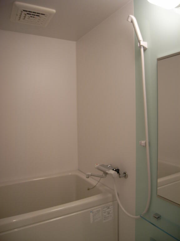 バス・シャワールーム　1日の疲れを癒しましょう♪