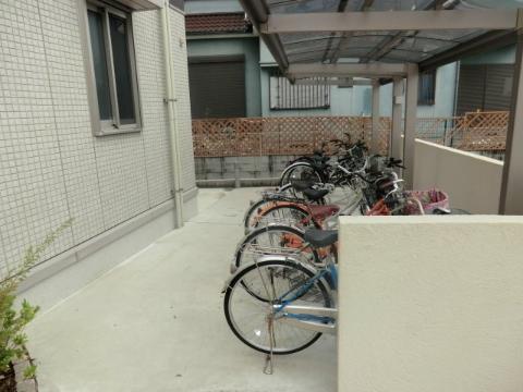 メゾンドォール・サライ　その他共有部分　駐輪場