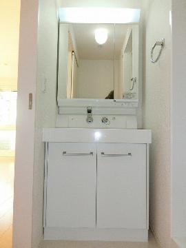 メゾンドォール・サライ　洗面設備　洗面化粧台