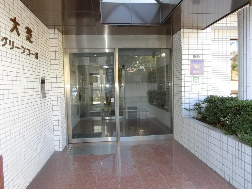 エントランス　※写真は別のお部屋です。現況を優先させていただきます。