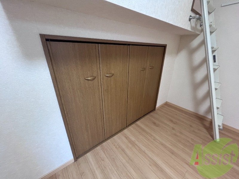 収納　こちらはクローゼットです。広々していますね。