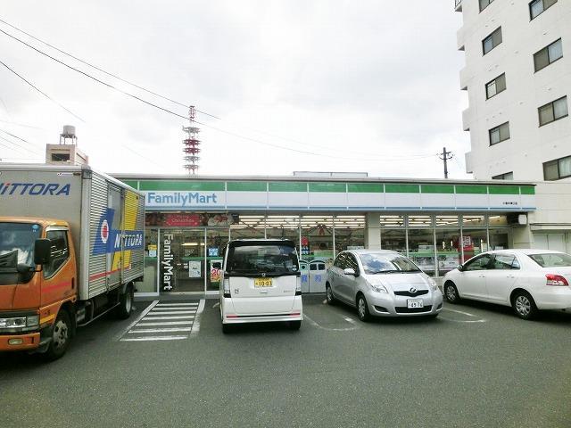 コンビニ　ファミリーマート／小倉中津口店（コンビニ）まで150m