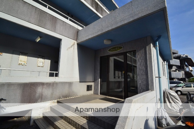 エントランス　駐車場