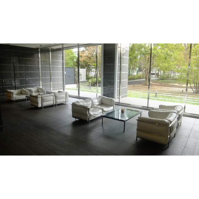 ロビー　居住者専用ラウンジ