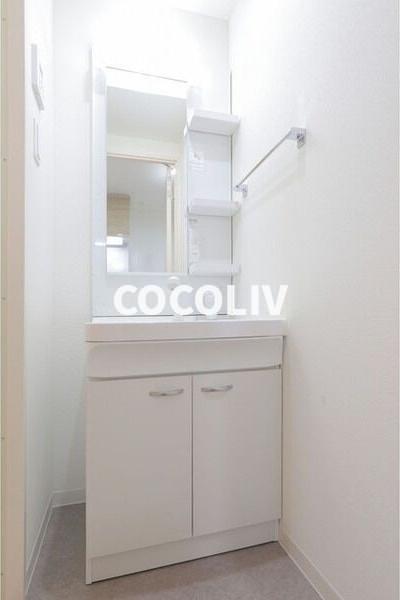 洗面設備　同物件別部屋写真