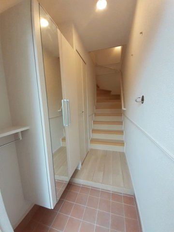 玄関　収納もある玄関です