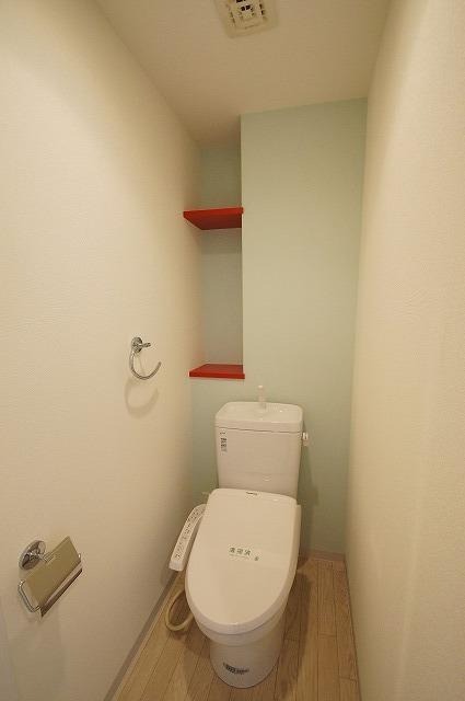 トイレ　別号室