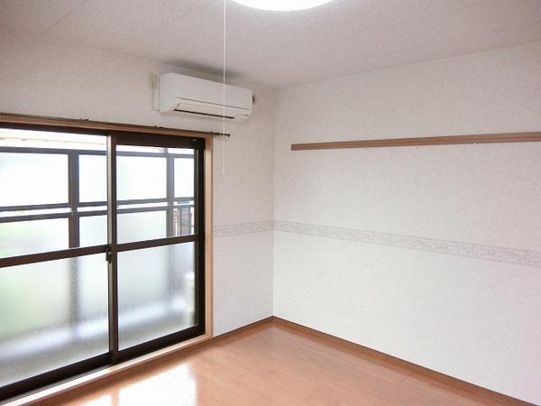 居室・リビング　洋室広々！