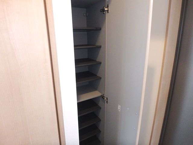 玄関　シューズボックス