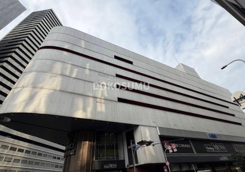 ショッピングセンター　阪急メンズ大阪（ショッピングセンター）まで960m