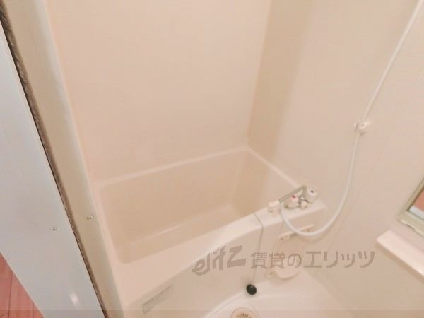 バス・シャワールーム　風呂