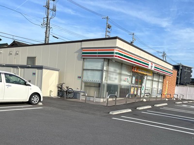 コンビニ　セブンイレブン　幸田横落（コンビニ）まで525m