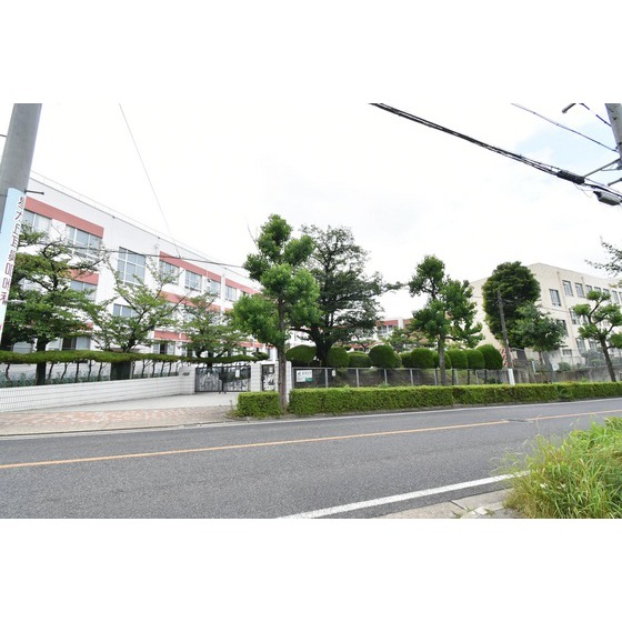 小学校　名古屋市立西山小学校（小学校）まで234m