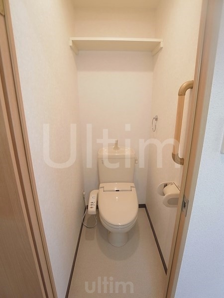 トイレ　違うお部屋の写真です。ご参考までに
