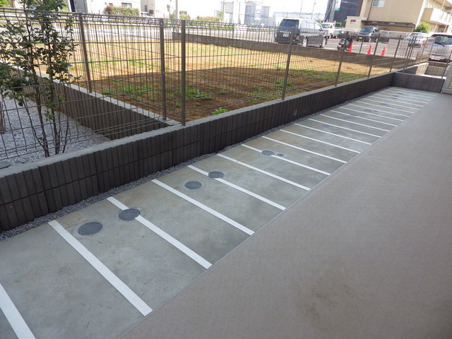 駐車場　駐輪場