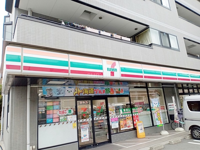コンビニ　セブンイレブン北区浮間2丁目店（コンビニ）まで98m