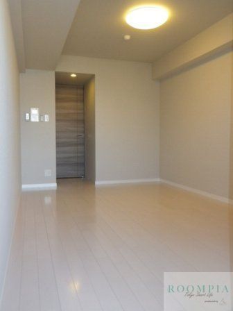 グラントゥルース大山西町の居間写真