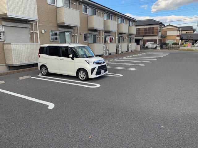 駐車場　敷地内駐車スペース