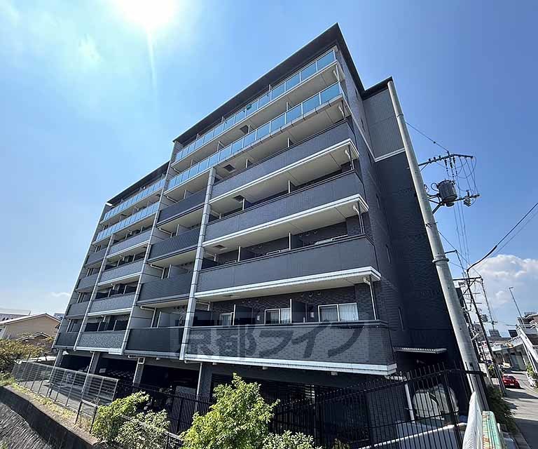 プレサンス京都鴨川の建物外観