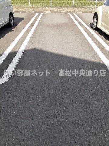 【フォレストパークＢの駐車場】