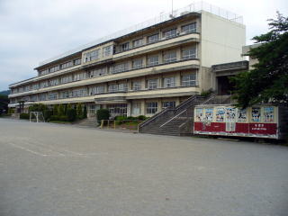 【タウンコート道場の小学校】