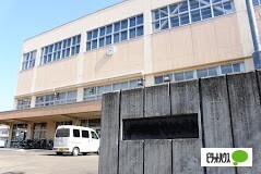 【アルファコスモ弐番館の中学校】