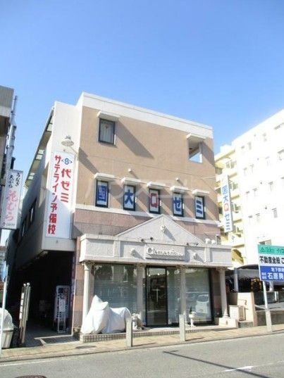 横浜市都筑区仲町台のマンションの建物外観