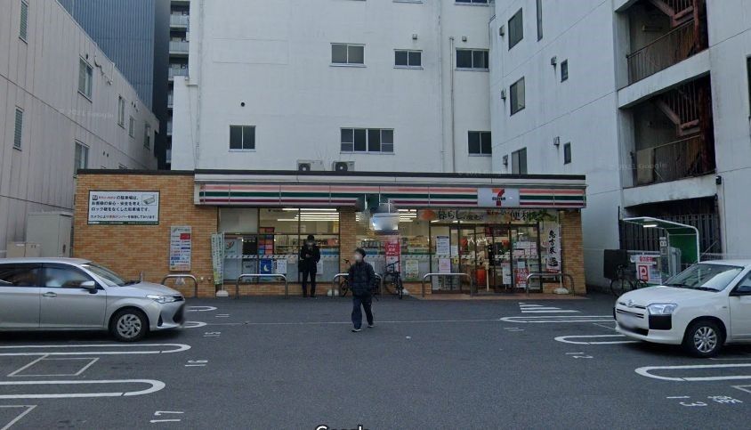 【名古屋市中区丸の内のマンションのコンビニ】