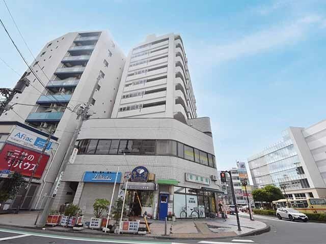 茅ヶ崎市幸町のマンションの建物外観