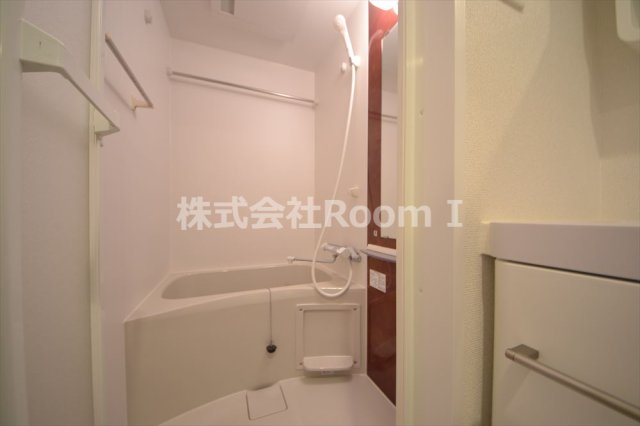 バス・シャワールーム　ゆったり過ごせるお風呂です