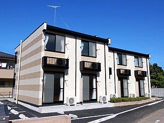 【太田市高林南町のアパートの建物外観】