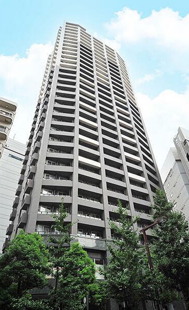 【新宿区西新宿のマンションの建物外観】