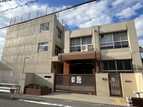 【大阪市西成区潮路のマンションの小学校】