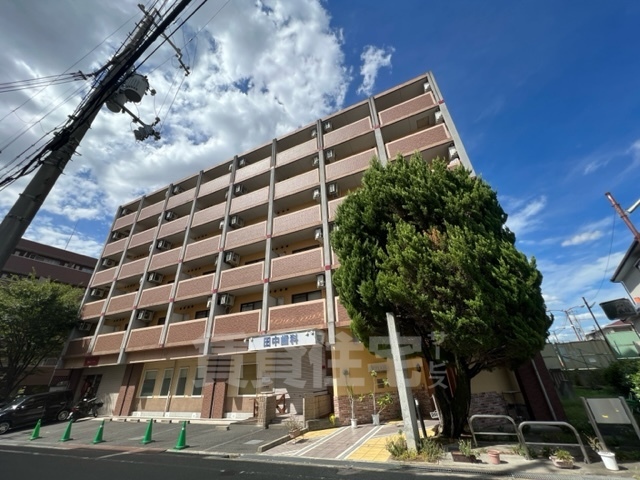 枚方市津田駅前のマンションの建物外観