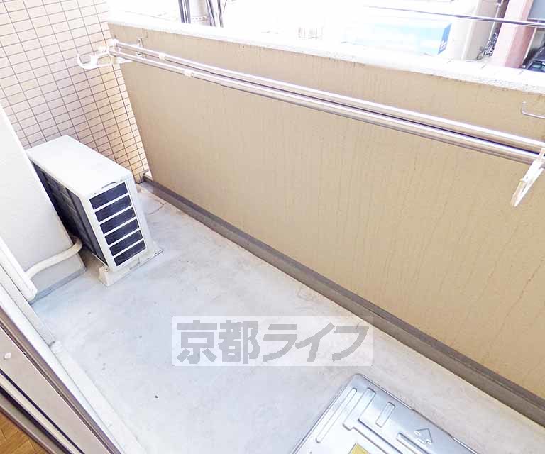 【京都市上京区元北小路町のマンションのバルコニー】