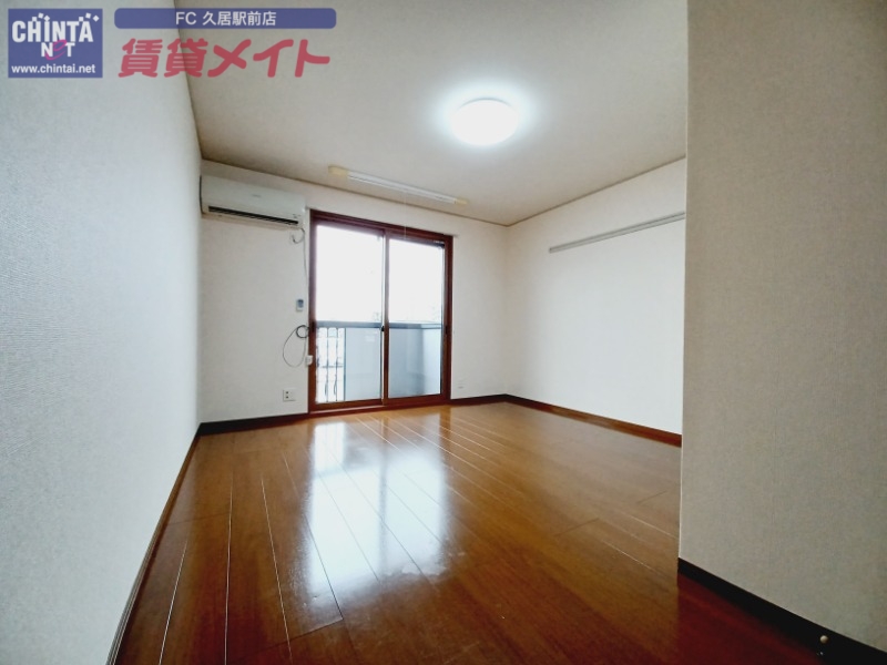 居室・リビング　同物件別部屋参考写真です。