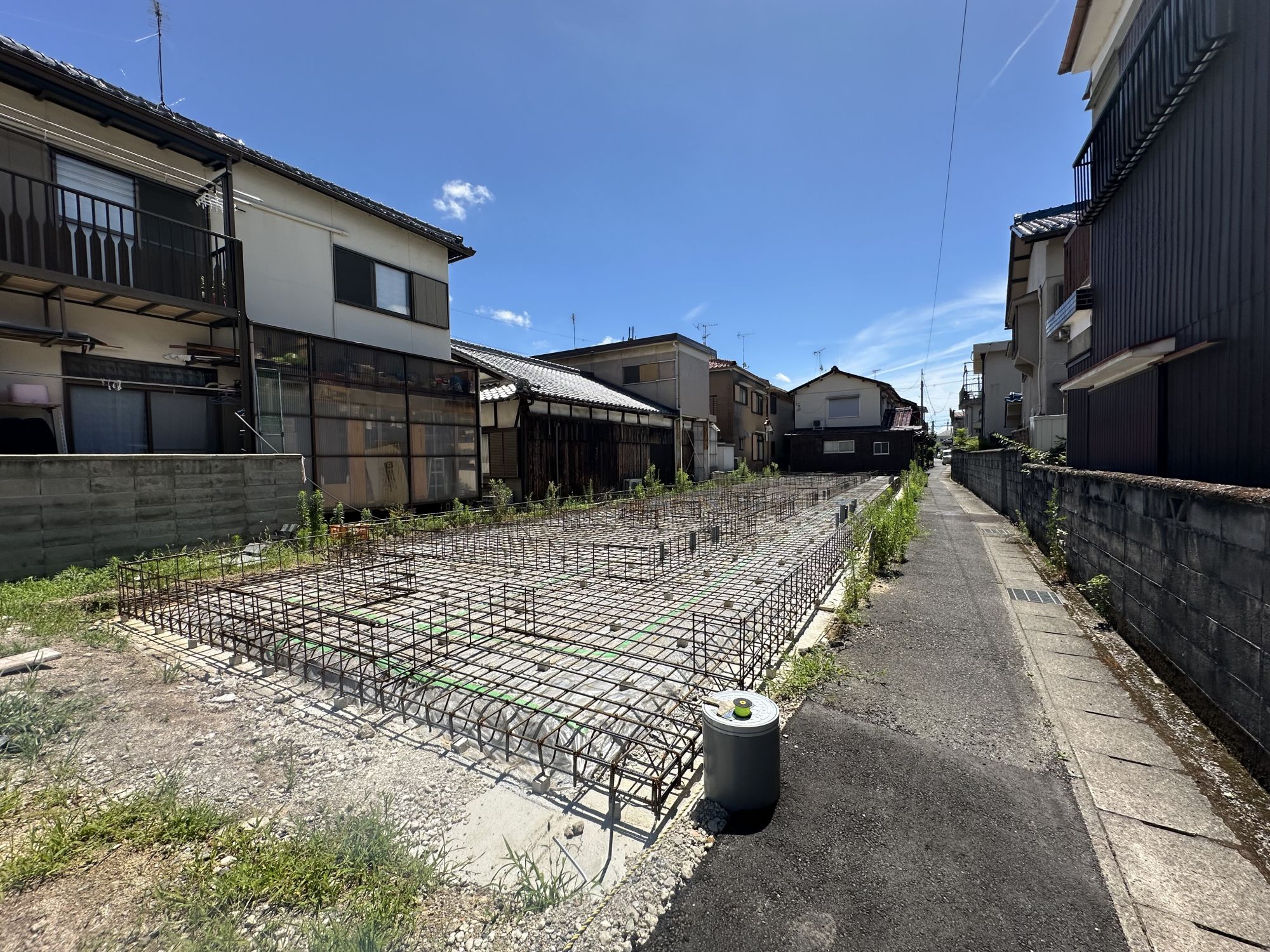 建物外観　現地、現在建築中