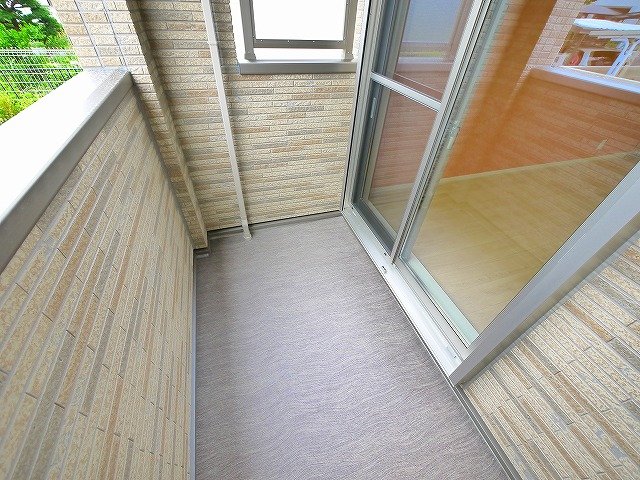 バルコニー　外からの目が気にならないバルコニーで洗濯物が干せます