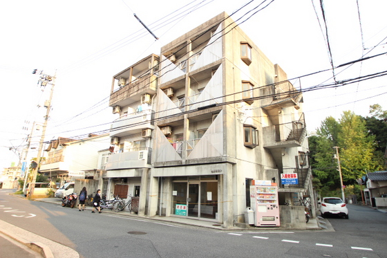 つかさビルの建物外観