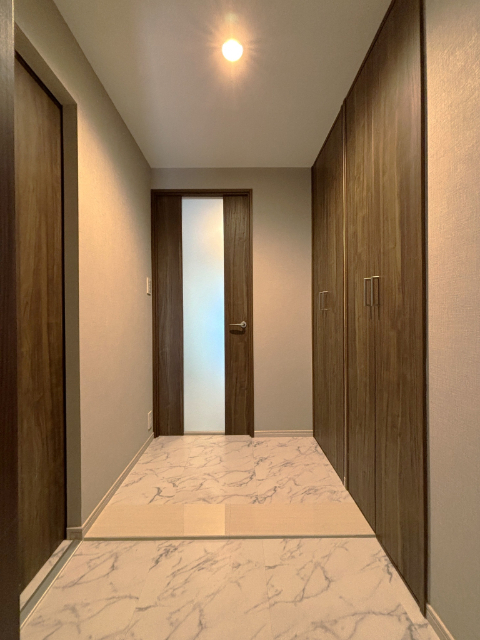 玄関　玄関収納２か所