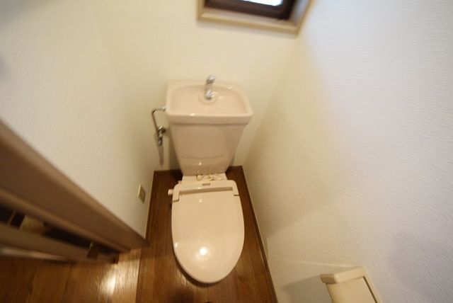 トイレ　別部屋参考写真