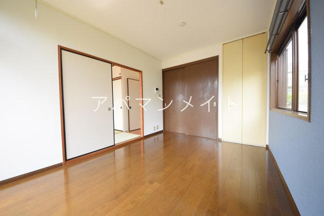 居室・リビング　フローリング！