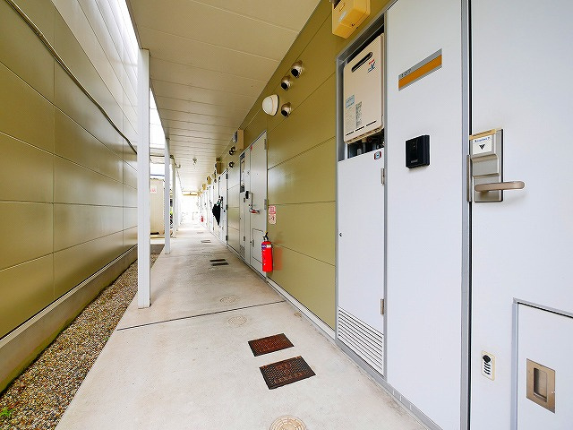 エントランス　ゆとりのあるエントランスです