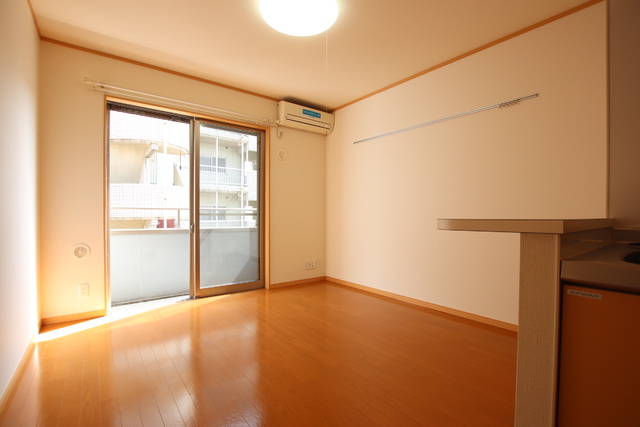 居室・リビング　★別室参考写真です。南向きのお部屋です☆