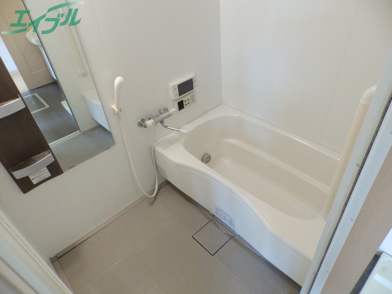 バス・シャワールーム　同型参考写真