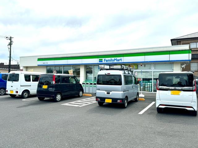 コンビニ　ファミリーマート寿７丁目店（コンビニ）まで650m